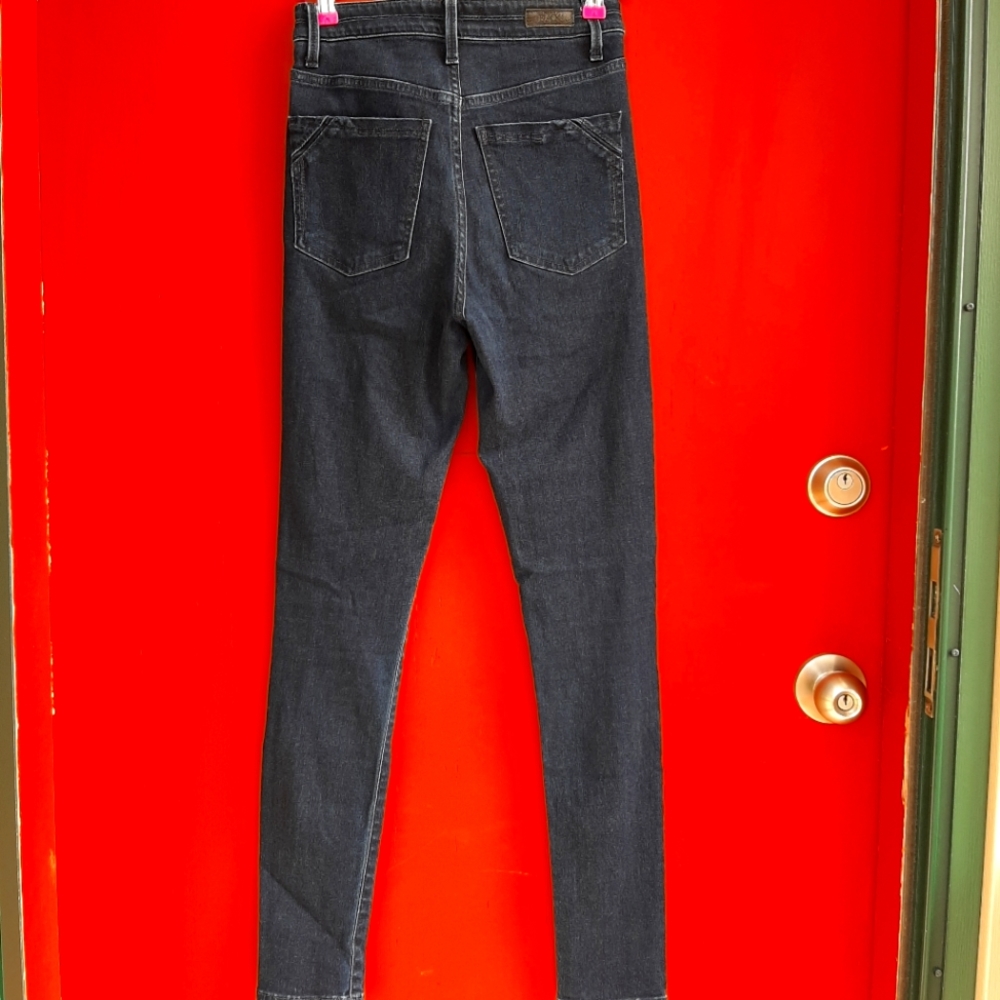 Buckle Black Sculpted High Rise Skinny - Size 26x30